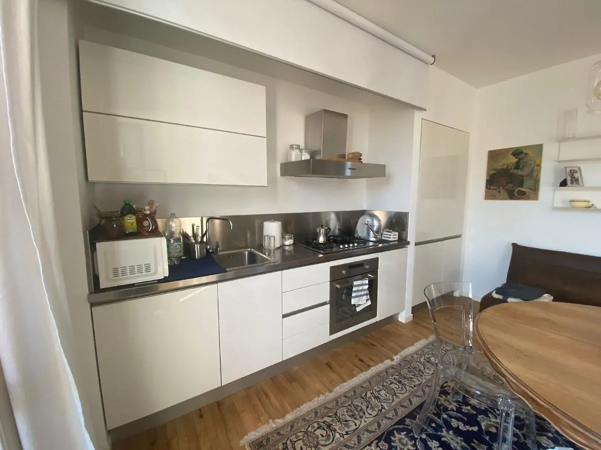 Casa Sandra Crema 0*,  Italia
