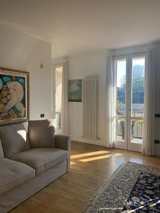 Casa Sandra Crema 0*,
